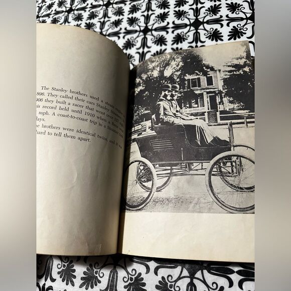 Look At Cars by Beman Lord - vintage 1962 hardback book - Picture 9 of 10
